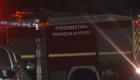 Πυρκαγιά σε διώροφη οικία στα Πέρα Ορεινής, εξήλθαν έγκαιρα οι ένοικοι-Εκκενώθηκαν προληπτικά παρακείμενα σπίτια