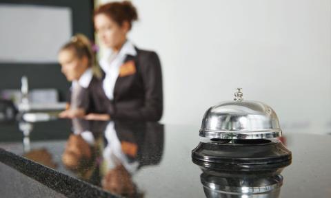 Απάντηση από Yπουργείο Εργασίας για το αίτημα επιδότησης εργαζομένων στην ξενοδοχειακή βιομηχανία αναμένουν οι συντεχνίες