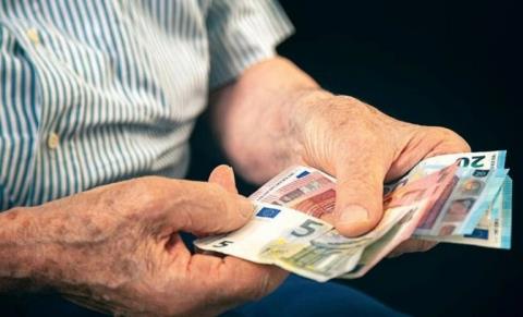 Εκδήλωση διαμαρτυρίας συνταξιούχων για τη σύνταξη χηρείας ανδρών
