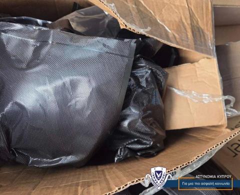Εντοπίστηκε και δεύτερο πακέτο με παραλήπτη τον 26χρονο στη Λεμεσό-Στα 12 κιλά η συνολική ποσότητα κάνναβης που κατασχέθηκε