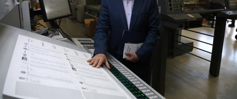 Έ&tau;&sigma;&iota; &theta;&alpha; &epsilon;ί&nu;&alpha;&iota; &tau;&alpha; &psi;&eta;&phi;&omicron;&delta;έ&lambda;&tau;&iota;&alpha; &sigma;&tau;&iota;&sigmaf; &beta;&omicron;&upsilon;&lambda;&epsilon;&upsilon;&tau;&iota;&kappa;έ&sigmaf; &epsilon;&kappa;&lambda;&omicron;&gamma;έ&sigmaf;-&Eta; &mu;&omicron;&nu;&alpha;&delta;&iota;&kappa;ή &epsilon;&pi;&alpha;&rho;&chi;ί&alpha; &pi;&omicron;&upsilon; &delta;&epsilon;&nu; &theta;&alpha; έ&chi;&omicron;&upsilon;&nu; &delta;&iota;&pi;&lambda;ή ό&psi;&eta;, &tau;&alpha; &chi;&rho;ώ&mu;&alpha;&tau;&alpha; &kappa;&alpha;&iota; &pi;ό&tau;&epsilon; &theta;&alpha; &epsilon;ί&nu;&alpha;&iota; έ