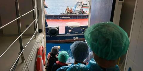 Σε καραντίνα για μέχρι έξι εβδομάδες οι επιβάτες του κρουαζιερόπλοιου με χανταϊό-Αποβιβάστηκαν οι Ισπανοί (vids&pics)