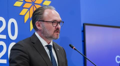 &Tau;&eta;&nu; &sigma;&tau;ή&rho;&iota;&xi;&eta; &tau;&eta;&sigmaf; &Epsilon;&Epsilon; &sigma;&tau;&omicron; GSI &epsilon;&xi;έ&phi;&rho;&alpha;&sigma;&epsilon; &omicron; &Gamma;&iota;ό&rho;&gamma;&kappa;&epsilon;&nu;&sigma;&epsilon;&nu;-&laquo;Έ&nu;&alpha; έ&rho;&gamma;&omicron; &pi;&omicron;&upsilon; &mu;&pi;&omicron;&rho;&epsilon;ί &nu;&alpha; &epsilon;&nu;&iota;&sigma;&chi;ύ&sigma;&epsilon;&iota; &tau;&eta;&nu; &pi;&epsilon;&rho;&iota;&phi;&epsilon;&rho;&epsilon;&iota;&alpha;&kappa;ή &alpha;&sigma;&phi;ά&lambda;&epsilon;&iota;&alpha; &epsilon;&phi;&omicron;&delta;&iota;&alpha;&sigma;&mu;&omicron;ύ&raquo;
