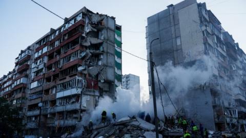 BINTEO: Στους 21 οι νεκροί από τα ρωσικά αεροπορικά πλήγματα στο Κίεβο-Ανάμεσά τους τρία παιδιά