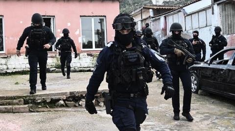 Οι καταγγελίες που οδήγησαν στην οικογενειακή εγκληματική οργάνωση στην Κρήτη-40 τα θύματα, πάνω από τα 580.000 ευρώ ο τζίρος