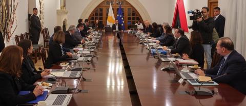 Εγκρίνει τις συμφωνίες για τον «Κρόνο» το Υπουργικό-Στόχος να πωληθεί το 2028 το πρώτο κυπριακό φυσικό αέριο στην Ευρώπη