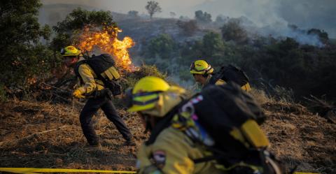 ΒΙΝΤΕΟ: Μεγάλες πυρκαγιές στην Καλιφόρνια καίνε τεράστιες εκτάσεις, χιλιάδες εκκενώσεις και καταστροφές