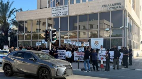 BINTEO: &Sigma;&epsilon; &epsilon;&xi;έ&lambda;&iota;&xi;&eta; &eta; &delta;&iota;&alpha;&mu;&alpha;&rho;&tau;&upsilon;&rho;ί&alpha; &tau;&omega;&nu; &delta;&epsilon;&sigma;&mu;&omicron;&phi;&upsilon;&lambda;ά&kappa;&omega;&nu; &tau;&eta;&sigmaf; &Iota;&sigma;ό&tau;&eta;&tau;&alpha;&sigmaf; έ&xi;&omega; &alpha;&pi;ό &tau;&omicron; &Upsilon;&pi;&omicron;&upsilon;&rho;&gamma;&epsilon;ί&omicron; &Delta;&iota;&kappa;&alpha;&iota;&omicron;&sigma;ύ&nu;&eta;&sigmaf;