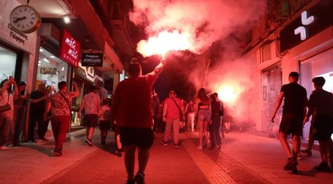 ΒΙΝΤΕΟ: Πανηγυρισμοί στον Πειραιά για την πρόκριση του Ολυμπιακού στον τελικό της Euroleague