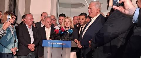 Έ&kappa;&omicron;&psi;&epsilon; &tau;&eta;&nu; &sigma;&upsilon;&zeta;ή&tau;&eta;&sigma;&eta; &gamma;&iota;&alpha; &sigma;&upsilon;&nu;&epsilon;&rho;&gamma;&alpha;&sigma;ί&alpha; &mu;&epsilon; &Chi;&rho;&iota;&sigma;&tau;&omicron;&delta;&omicron;&upsilon;&lambda;ί&delta;&eta; &eta; &Alpha;&nu;&nu;ί&tau;&alpha;-&laquo;&Pi;ή&rho;&alpha;&mu;&epsilon; &epsilon;&nu;&tau;&omicron;&lambda;ή &nu;&alpha; &eta;&gamma;&eta;&theta;&omicron;ύ&mu;&epsilon; &sigma;&tau;&eta; &nu;έ&alpha; &Beta;&omicron;&upsilon;&lambda;ή &mu;&epsilon; &sigma;&upsilon;&nu;&alpha;&iota;&nu;έ&sigma;&epsilon;&iota;&sigmaf;&raquo;