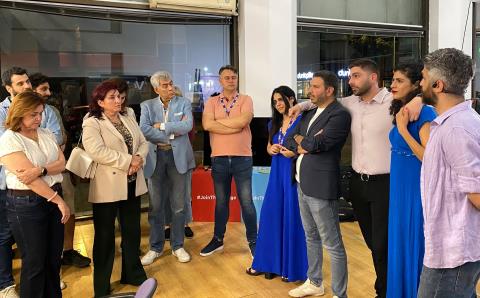 &Alpha;&pi;&omicron;&gamma;&omicron;ή&tau;&epsilon;&upsilon;&sigma;&eta; &kappa;&alpha;&iota; &sigma;&upsilon;&gamma;&kappa;ί&nu;&eta;&sigma;&eta; &sigma;&tau;&omicron; Volt &alpha;&pi;ό &tau;&eta;&nu; &epsilon;&kappa;&lambda;&omicron;&gamma;&iota;&kappa;ή &tau;&omicron;&upsilon; ή&tau;&tau;&alpha;-&laquo;&Nu;&iota;ώ&theta;&omicron;&upsilon;&mu;&epsilon; &pi;&epsilon;&rho;ή&phi;&alpha;&nu;&omicron;&iota; &gamma;&iota;&alpha; ό&lambda;&alpha; ό&sigma;&alpha; &kappa;&alpha;&tau;&alpha;&phi;έ&rho;&alpha;&mu;&epsilon;&raquo;