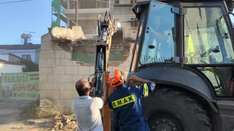 Έ&kappa;&kappa;&lambda;&eta;&sigma;&eta; &Epsilon;&Omicron;&Alpha; &Lambda;ά&rho;&nu;&alpha;&kappa;&alpha;&sigmaf; &sigma;&epsilon; &iota;&delta;&iota;&omicron;&kappa;&tau;ή&tau;&epsilon;&sigmaf; &epsilon;&pi;&iota;&kappa;ί&nu;&delta;&upsilon;&nu;&omega;&nu; &kappa;&tau;&iota;&rho;ί&omega;&nu; &gamma;&iota;&alpha; ά&mu;&epsilon;&sigma;&eta; &epsilon;&pi;&iota;&delta;&iota;ό&rho;&theta;&omega;&sigma;&eta;-&laquo;&Alpha;&lambda;&lambda;&iota;ώ&sigmaf; &theta;&alpha; &pi;&rho;&omicron;&chi;&omega;&rho;ή&sigma;&omicron;&upsilon;&mu;&epsilon; &mu;&epsilon; &kappa;&alpha;&tau;&epsilon;&delta;ά&phi;&iota;&sigma;&eta; &kappa;&alpha;&iota; &theta;&alpha; &sigma;&tau;&epsilon;ί&lambda;&omicron;&upsilon;&mu;