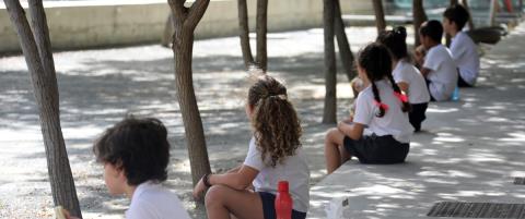 &Sigma;&upsilon;&nu;&epsilon;&chi;ί&zeta;&omicron;&upsilon;&nu; &tau;&eta; &lambda;&epsilon;&iota;&tau;&omicron;&upsilon;&rho;&gamma;ί&alpha; &tau;&omicron;&upsilon;&sigmaf; &mu;&iota;&kappa;&rho;ά &sigma;&chi;&omicron;&lambda;&epsilon;ί&alpha; &sigma;&epsilon; &alpha;&pi;&omicron;&mu;&alpha;&kappa;&rho;&upsilon;&sigma;&mu;έ&nu;&epsilon;&sigmaf; &kappa;&omicron;&iota;&nu;ό&tau;&eta;&tau;&epsilon;&sigmaf;-&Sigma;&tau;&eta; &lambda;ί&sigma;&tau;&alpha; &kappa;&alpha;&iota; &omicron; &kappa;&alpha;&tau;&epsilon;&chi;ό&mu;&epsilon;&nu;&omicron;&sigmaf; &Kappa;&omicron;&rho;&mu;&alpha;&kappa;ί&tau;&eta;&sigmaf;