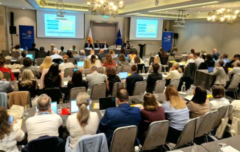 &Tau;&eta; &sigma;&tau;&epsilon;&nu;ή &sigma;&upsilon;&nu;&epsilon;&rho;&gamma;&alpha;&sigma;ί&alpha; &gamma;&iota;&alpha; &pi;ά&tau;&alpha;&xi;&eta; &delta;&iota;&alpha;&kappa;&rho;&alpha;&tau;&iota;&kappa;&omicron;ύ &epsilon;&gamma;&kappa;&lambda;ή&mu;&alpha;&tau;&omicron;&sigmaf; &sigma;&eta;&mu;&epsilon;&iota;ώ&nu;&omicron;&upsilon;&nu; &Kappa;ύ&pi;&rho;&iota;&omicron;&iota; &alpha;&xi;&iota;&omega;&mu;&alpha;&tau;&omicron;ύ&chi;&omicron;&iota; &sigma;&epsilon; &sigma;&upsilon;&nu;ά&nu;&tau;&eta;&sigma;&eta; &sigma;&tau;&eta; &Lambda;&epsilon;&mu;&epsilon;&sigma;ό