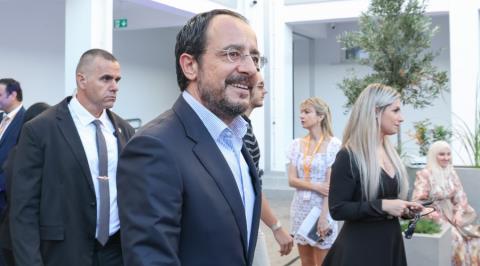 &Nu;. &Chi;&rho;&iota;&sigma;&tau;&omicron;&delta;&omicron;&upsilon;&lambda;ί&delta;&eta;&sigmaf;: &Eta; &Pi;&rho;&omicron;&epsilon;&delta;&rho;ί&alpha; &sigma;&tau;&omicron;&chi;&epsilon;ύ&epsilon;&iota; &sigma;&tau;&eta;&nu; &omicron;&lambda;&omicron;&kappa;&lambda;ή&rho;&omega;&sigma;&eta; &delta;&iota;&alpha;&pi;&rho;&alpha;&gamma;&mu;&alpha;&tau;&epsilon;ύ&sigma;&epsilon;&omega;&nu; &gamma;&iota;&alpha; &tau;&eta;&nu; &Pi;&omicron;&lambda;&iota;&tau;&iota;&sigma;&tau;&iota;&kappa;ή &Pi;&upsilon;&xi;ί&delta;&alpha; &tau;&eta;&sigmaf; &Epsilon;&Epsilon;