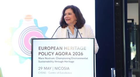&Upsilon;&phi;. &Pi;&omicron;&lambda;&iota;&tau;&iota;&sigma;&mu;&omicron;ύ: &Eta; &pi;&omicron;&lambda;&iota;&tau;&iota;&sigma;&tau;&iota;&kappa;ή &kappa;&lambda;&eta;&rho;&omicron;&nu;&omicron;&mu;&iota;ά &sigma;&tau;&omicron; &epsilon;&pi;ί&kappa;&epsilon;&nu;&tau;&rho;&omicron; &tau;&eta;&sigmaf; &beta;&iota;&omega;&sigma;&iota;&mu;ό&tau;&eta;&tau;&alpha;&sigmaf; &kappa;&alpha;&iota; &tau;&eta;&sigmaf; &epsilon;&upsilon;&rho;&omega;&pi;&alpha;ϊ&kappa;ή&sigmaf; &pi;&omicron;&lambda;&iota;&tau;&iota;&kappa;ή&sigmaf;