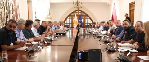 &Alpha;&upsilon;&tau;ά &epsilon;ί&nu;&alpha;&iota; &tau;&alpha; &mu;έ&tau;&rho;&alpha; &pi;&omicron;&upsilon; &alpha;&pi;&omicron;&phi;&alpha;&sigma;ί&sigma;&tau;&eta;&kappa;&alpha;&nu; &sigma;&tau;&eta; &sigma;ύ&sigma;&kappa;&epsilon;&psi;&eta; &gamma;&iota;&alpha; &tau;&omicron;&nu; &alpha;&phi;&theta;ώ&delta;&eta; &pi;&upsilon;&rho;&epsilon;&tau;ό-&Sigma;&upsilon;&nu;έ&chi;&iota;&sigma;&eta; &theta;&alpha;&nu;&alpha;&tau;ώ&sigma;&epsilon;&omega;&nu;, &alpha;&upsilon;&sigma;&tau;&eta;&rho;&omicron;&pi;&omicron;ί&eta;&sigma;&eta; &epsilon;&lambda;έ&gamma;&chi;&omega;&nu; &kappa;&alpha;&iota; &beta;&alpha;&rho;&iota;ά &pi;&rho;ό&sigma;&tau;