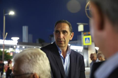 &Kappa;. &Iota;&omega;ά&nu;&nu;&omicron;&upsilon;: &Eta; &epsilon;&nu;&tau;ό&sigmaf; &tau;&omega;&nu; &tau;&epsilon;&iota;&chi;ώ&nu; &Lambda;&epsilon;&upsilon;&kappa;&omega;&sigma;ί&alpha; &alpha;&pi;&omicron;&tau;&epsilon;&lambda;&epsilon;ί &pi;&epsilon;&rho;&iota;&omicron;&chi;ή &mu;&epsilon; &pi;&lambda;&omicron;ύ&sigma;&iota;&alpha; &iota;&sigma;&tau;&omicron;&rho;&iota;&kappa;ή &kappa;&alpha;&iota; &pi;&omicron;&lambda;&iota;&tau;&iota;&sigma;&tau;&iota;&kappa;ή &alpha;&xi;ί&alpha;