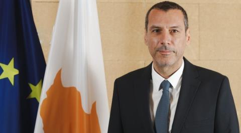&Sigma;&tau;&eta; &Rho;ί&gamma;&alpha; &omicron; &upsilon;&pi;&omicron;&upsilon;&rho;&gamma;ό&sigmaf; &Upsilon;&gamma;&epsilon;ί&alpha;&sigmaf; &gamma;&iota;&alpha; &tau;&eta; &sigma;&upsilon;&nu;ά&nu;&tau;&eta;&sigma;&eta; &Pi;&Omicron;&Upsilon;-&Sigma;&tau;&omicron; &epsilon;&pi;ί&kappa;&epsilon;&nu;&tau;&rho;&omicron; &omicron; Έ&mu;&pi;&omicron;&lambda;&alpha;