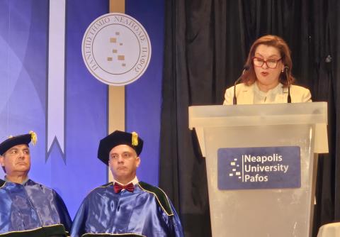 &Upsilon;&pi;. &Pi;&alpha;&iota;&delta;&epsilon;ί&alpha;&sigmaf;: &Pi;&rho;&omicron;&tau;&epsilon;&rho;&alpha;&iota;ό&tau;&eta;&tau;&alpha; &eta; &alpha;&nu;&alpha;&beta;ά&theta;&mu;&iota;&sigma;&eta; &Alpha;&nu;ώ&tau;&epsilon;&rho;&eta;&sigmaf; &Epsilon;&kappa;&pi;&alpha;ί&delta;&epsilon;&upsilon;&sigma;&eta;&sigmaf; &kappa;&alpha;&iota; &sigma;ύ&nu;&delta;&epsilon;&sigma;ή &tau;&eta;&sigmaf; &mu;&epsilon; &alpha;&gamma;&omicron;&rho;ά &epsilon;&rho;&gamma;&alpha;&sigma;ί&alpha;&sigmaf;