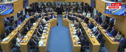 LIVE: Συγχαρητήρια απ' όλα τα κόμματα και διαβεβαιώ&sig