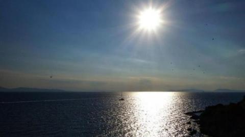 Σταθερά πάνω από τους 30 βαθμούς ο υδράργυρος-Επιστρέφουν οι βροχές το Σάββατο