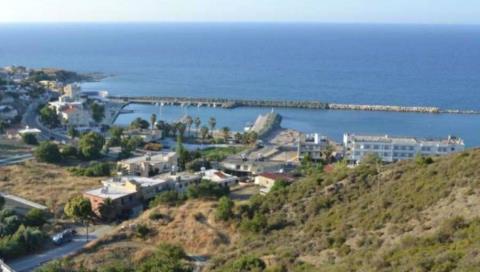 Χαιρετίζει την προκήρυξη του έργου βελτίωσης αλιευτικού καταφυγίου Κάτω Πύργου ο Κοινοτάρχης-Πέραν των έξι εκατομμυρίων το έργο