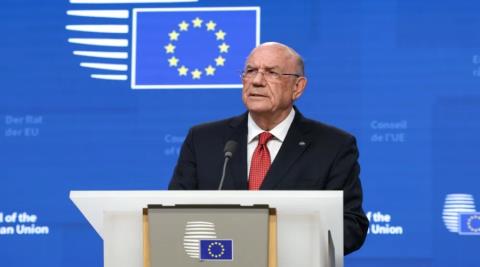 &Sigma;&upsilon;&nu;&epsilon;&delta;&rho;&iota;ά&zeta;&omicron;&upsilon;&nu; &omicron;&iota; &upsilon;&pi;&omicron;&upsilon;&rho;&gamma;&omicron;ί &tau;&eta;&sigmaf; &Epsilon;&Epsilon; &sigma;&tau;&omicron; &Phi;&iota;&lambda;&omicron;&xi;έ&nu;&iota;&alpha;-&laquo;&Eta; &pi;&omicron;&lambda;&iota;&tau;&iota;&kappa;ή &sigma;&upsilon;&nu;&omicron;&chi;ή&sigmaf; &eta; &kappa;ύ&rho;&iota;&alpha; &epsilon;&pi;&epsilon;&nu;&delta;&upsilon;&tau;&iota;&kappa;ή &pi;&omicron;&lambda;&iota;&tau;&iota;&kappa;ή &Epsilon;&Epsilon; &gamma;&iota;&alpha; &delta;&epsilon;&kappa;&alpha;&epsilon;&tau;ί&epsilon;&sigmaf;&raquo;
