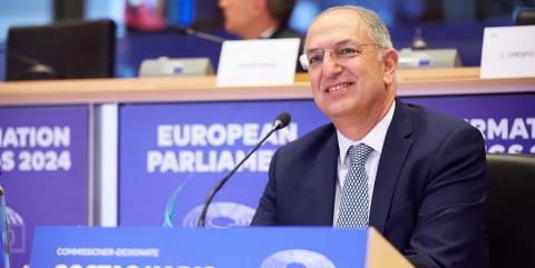 &Kappa;. &Kappa;&alpha;&delta;ή&sigmaf;: &Tau;&omicron; &Sigma;ύ&mu;&phi;&omega;&nu;&omicron; &gamma;&iota;&alpha; &Omega;&kappa;&epsilon;&alpha;&nu;&omicron;ύ&sigmaf; έ&beta;&alpha;&lambda;&epsilon; &tau;&eta;&nu; &Epsilon;&Epsilon; &sigma;&tau;&omicron;&nu; &pi;&alpha;&gamma;&kappa;ό&sigma;&mu;&iota;&omicron; &chi;ά&rho;&tau;&eta; &beta;&iota;ώ&sigma;&iota;&mu;&eta;&sigmaf; &alpha;&nu;ά&pi;&tau;&upsilon;&xi;&eta;&sigmaf;