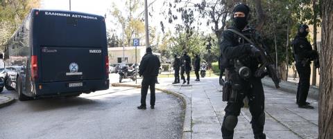 Εκπαιδεύτηκε για δημιουργία εκρηκτικών με υλικά από το εμπόρ