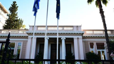Προχώρησε σε ανασχηματισμό ο Μητσοτάκης-Μαρκόπουλος υφ. Οικο