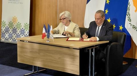 Έπεσαν οι υπογραφές Κύπρου με Γαλλία για τη SOFA-«
