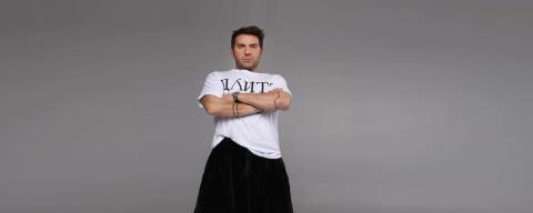 Βραδινή έξοδοςτου Γιώργου Μαζωνάκη στην πρεμιέρα του Νίκου Β