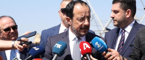 &Alpha;&pi;ά&nu;&tau;&eta;&sigma;&epsilon; &kappa;&alpha;&iota; &omicron; &Pi;&rho;ό&epsilon;&delta;&rho;&omicron;&sigmaf; &sigma;&tau;&omicron;&nu; &Delta;&Eta;&Sigma;&Upsilon; &gamma;&iota;&alpha; &tau;&omicron; &sigma;&tau;&epsilon;&gamma;&alpha;&sigma;&tau;&iota;&kappa;ό-&laquo;&Eta; &Kappa;&upsilon;&beta;έ&rho;&nu;&eta;&sigma;&eta; &mu;&epsilon; &pi;&rho;ά&xi;&epsilon;&iota;&sigmaf; &kappa;&alpha;&iota; ό&chi;&iota; &mu;&epsilon; &sigma;&upsilon;&nu;&theta;ή&mu;&alpha;&tau;&alpha; &upsilon;&lambda;&omicron;&pi;&omicron;&iota;&epsilon;ί &tau;&omicron;&nu; &sigma;&chi;&epsilon;&delta;&iota;&alpha;&sigma;&mu;ό&raquo;
