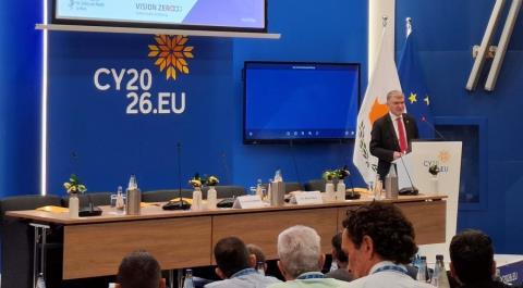 &Chi;&iota;&lambda;&iota;ά&delta;&epsilon;&sigmaf; &epsilon;&rho;&gamma;&alpha;&zeta;ό&mu;&epsilon;&nu;&omicron;&iota; &chi;ά&nu;&omicron;&upsilon;&nu; &tau;&eta; &zeta;&omega;ή &tau;&omicron;&upsilon;&sigmaf; &kappa;ά&theta;&epsilon; &chi;&rho;ό&nu;&omicron;-&Pi;&rho;&omicron;&sigma;&pi;ά&theta;&epsilon;&iota;&epsilon;&sigmaf; &gamma;&iota;&alpha; &epsilon;&nu;ί&sigma;&chi;&upsilon;&sigma;&eta; &alpha;&sigma;&phi;ά&lambda;&epsilon;&iota;&alpha;&sigmaf; &kappa;&alpha;&iota; &upsilon;&gamma;&epsilon;ί&alpha;&sigmaf; &sigma;&tau;&eta;&nu; &epsilon;&rho;&gamma;&alpha;&sigma;ί&alpha; &sigma;&epsilon; &sigma;&upsilon;&nu;έ&delta;&rho;&iota;&omicron; &Epsilon;&Epsilon; &sigma;&tau;&eta; &Lambda;