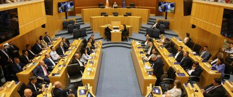 &Kappa;&lambda;&epsilon;ί&delta;&omega;&sigma;&epsilon; &sigma;&tau;&eta;&nu; &Omicron;&lambda;&omicron;&mu;έ&lambda;&epsilon;&iota;&alpha; &eta; &Epsilon;&pi;&iota;&tau;&rho;&omicron;&pi;ή &Epsilon;&pi;&iota;&lambda;&omicron;&gamma;ή&sigmaf;-&Omicron;&iota; &omicron;&kappa;&tau;ώ &beta;&omicron;&upsilon;&lambda;&epsilon;&upsilon;&tau;έ&sigmaf; &pi;&omicron;&upsilon; &tau;&eta;&nu; &alpha;&pi;&omicron;&tau;&epsilon;&lambda;&omicron;ύ&nu;, &omicron;&iota; &delta;ύ&omicron; &gamma;&rho;&alpha;&mu;&mu;&alpha;&tau;&epsilon;ί&sigmaf; &kappa;&alpha;&iota; &omicron; &Kappa;&omicron;&sigma;&mu;ή&tau;&omicron;&rho;&alpha;&sigmaf; &tau;&eta;&sigmaf; &Beta;&omicron;&upsilon;&lambda;ή&sigmaf;