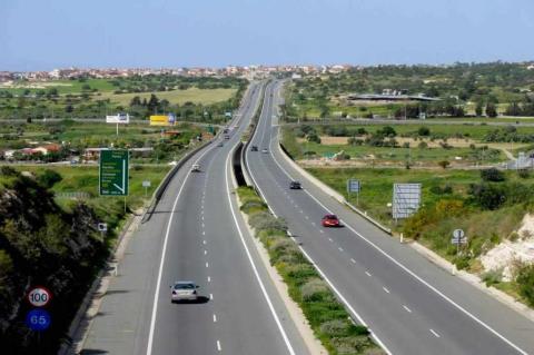 Κλειστή λωρίδα στον αυτοκινητόδρομο Πάφου-Λεμεσού εξαιτίας τροχαίου