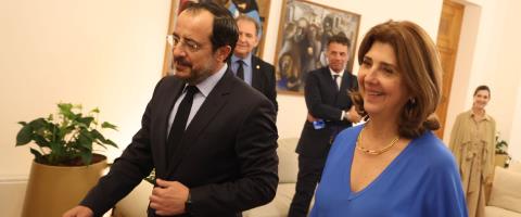 &Alpha;&iota;&sigma;&iota;ό&delta;&omicron;&xi;&omicron;&sigmaf;, &alpha;&lambda;&lambda;ά &pi;&rho;&omicron;&beta;&lambda;&eta;&mu;&alpha;&tau;&iota;&sigma;&mu;έ&nu;&omicron;&sigmaf; &alpha;&pi;ό &tau;&eta;&nu; &rho;&eta;&tau;&omicron;&rho;&iota;&kappa;ή &tau;&eta;&sigmaf; &Tau;&omicron;&upsilon;&rho;&kappa;ί&alpha;&sigmaf; &omicron; &Pi;&rho;ό&epsilon;&delta;&rho;&omicron;&sigmaf;-&Epsilon;&theta;&nu;&iota;&kappa;ό &Sigma;&upsilon;&mu;&beta;&omicron;ύ&lambda;&iota;&omicron; &sigma;&tau;&iota;&sigmaf; 22 &tau;&omicron;&upsilon; &mu;ή&nu;&alpha;, &theta;&alpha; &epsilon;&nu;&eta;&mu;&epsilon;&rho;ώ&nu;&epsilon;&iota; &kappa;&alpha;&iota; &Epsilon;&Delta;