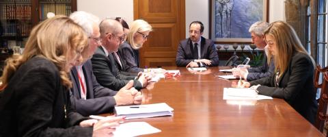 &Zeta;&eta;&tau;ά &alpha;&pi;&alpha;&nu;&tau;ή&sigma;&epsilon;&iota;&sigmaf; &alpha;&pi;ό &Chi;&rho;&iota;&sigma;&tau;&omicron;&delta;&omicron;&upsilon;&lambda;ί&delta;&eta; &gamma;&iota;&alpha; &kappa;&alpha;ί&rho;&iota;&alpha; &alpha;&nu;&omicron;&iota;&chi;&tau;ά &zeta;&eta;&tau;ή&mu;&alpha;&tau;&alpha; &eta; &Kappa;&omicron;&iota;&nu;&omega;&nu;&iota;&kappa;ή &Sigma;&upsilon;&mu;&mu;&alpha;&chi;ί&alpha; &gamma;&iota;&alpha; &tau;&omicron;&nu; &pi;&omicron;&lambda;ί&tau;&eta;-&Tau;&eta; &Delta;&epsilon;&upsilon;&tau;έ&rho;&alpha; &eta; &sigma;&upsilon;&nu;ά&nu;&tau;&eta;&sigma;ή &tau;&omicron;&upsilon;&sigmaf;