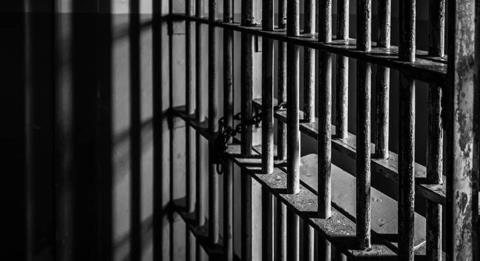 Στο κελί το πρώην διευθυντικό στέλεχος εταιρείας που φέρεται να οικειοποιήθηκε πάνω από 610 χιλιάδες ευρώ