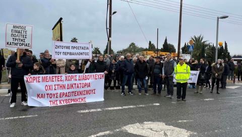 &Sigma;&upsilon;&nu;&epsilon;&chi;ί&zeta;&omicron;&upsilon;&nu; &tau;&iota;&sigmaf; &alpha;&nu;&tau;&iota;&delta;&rho;ά&sigma;&epsilon;&iota;&sigmaf; &omicron;&iota; &kappa;ά&tau;&omicron;&iota;&kappa;&omicron;&iota; &Mu;&alpha;&zeta;&omega;&tau;&omicron;ύ &gamma;&iota;&alpha; &tau;&eta; &delta;&eta;&mu;&iota;&omicron;&upsilon;&rho;&gamma;ί&alpha; &mu;&omicron;&nu;ά&delta;&alpha; &alpha;&phi;&alpha;&lambda;ά&tau;&omega;&sigma;&eta;&sigmaf;-&Alpha;&kappa;&omicron;&lambda;&omicron;&upsilon;&theta;ή&theta;&eta;&kappa;&alpha;&nu; &omicron;&iota; &delta;&iota;&alpha;&delta;&iota;&kappa;&alpha;&sigma;ί&epsilon;&sigmaf; &alpha;&pi;&alpha;&nu;&tau;&alpha; &tau;&omicron; &Upsilon;&pi;. &Gamma;&epsilon;&omega;&rho;
