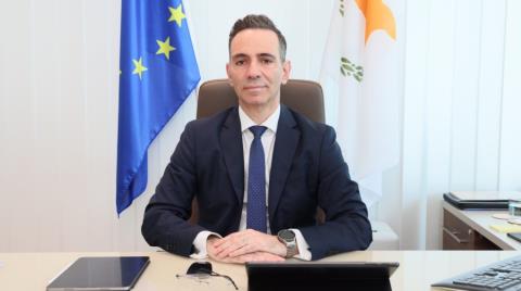 &Nu;. &Delta;&alpha;&mu;&iota;&alpha;&nu;ό&sigmaf;: &Eta; &Kappa;&upsilon;&beta;έ&rho;&nu;&eta;&sigma;&eta; &sigma;&tau;&eta;&rho;ί&zeta;&epsilon;&iota; &tau;&omicron;&pi;&iota;&kappa;ό &epsilon;&pi;&iota;&sigma;&tau;&eta;&mu;&omicron;&nu;&iota;&kappa;ό &omicron;&iota;&kappa;&omicron;&sigma;ύ&sigma;&tau;&eta;&mu;&alpha; &pi;&rho;&omicron;&sigmaf; ό&phi;&epsilon;&lambda;&omicron;&sigmaf; &alpha;&sigma;&theta;&epsilon;&nu;ώ&nu;