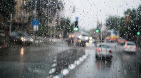 Ασταθής ο καιρός, βροχές την Παρασκευή-Πέφτει η θερμοκρασία το Σάββατο, ανεβαίνει την Κυριακή