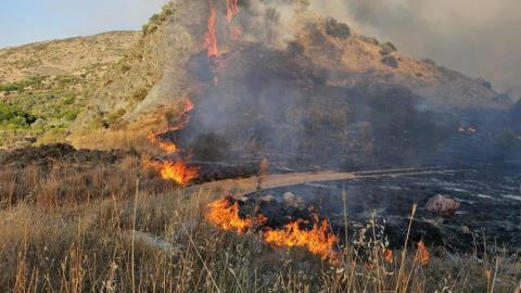 &Pi;&upsilon;&rho;&kappa;&alpha;&gamma;&iota;ά &sigma;&epsilon; &xi;&eta;&rho;ά &chi;ώ&rho;&alpha; &sigma;&tau;&eta;&nu; &Pi;ά&phi;&omicron;-Έ&kappa;&alpha;&psi;&epsilon; έ&nu;&alpha; &delta;&epsilon;&kappa;ά&rho;&iota;&omicron; &gamma;&eta;&sigmaf;