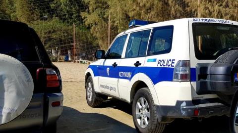 &Epsilon;&nu;&tau;&omicron;&pi;ί&sigma;&tau;&eta;&kappa;&epsilon; &alpha;&pi;ό &lambda;&omicron;&upsilon;ό&mu;&epsilon;&nu;&omicron;&upsilon;&sigmaf; &omicron; &eta;&lambda;&iota;&kappa;&iota;&omega;&mu;έ&nu;&omicron;&sigmaf; &pi;&omicron;&upsilon; &kappa;&alpha;&tau;έ&lambda;&eta;&xi;&epsilon; &sigma;&epsilon; &pi;&alpha;&rho;&alpha;&lambda;ί&alpha; &sigma;&tau;&eta; &Lambda;ά&rho;&nu;&alpha;&kappa;&alpha;-&Pi;&epsilon;&rho;&iota;&mu;έ&nu;&omicron;&upsilon;&nu; &alpha;&pi;&alpha;&nu;&tau;ή&sigma;&epsilon;&iota;&sigmaf; &alpha;&pi;ό &tau;&eta; &nu;&epsilon;&kappa;&rho;&omicron;&tau;&omicron;&mu;ή &gamma;&iota;&alpha; &tau;&alpha; &alpha;ί&tau;&iota;&alpha; &theta;