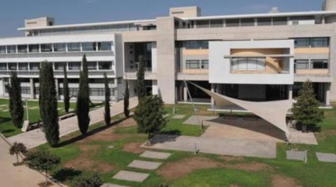 &Pi;&rho;ώ&tau;&omicron; &sigma;&epsilon; &kappa;&alpha;&tau;ά&tau;&alpha;&xi;&eta; &sigma;&tau;&eta;&nu; &Kappa;ύ&pi;&rho;&omicron; &tau;&omicron; &Pi;&alpha;&nu;&epsilon;&pi;&iota;&sigma;&tau;ή&mu;&iota;&omicron; &Kappa;ύ&pi;&rho;&omicron;&upsilon;-&Sigma;&tau;&eta;&nu; 525&eta; &theta;έ&sigma;&eta; &pi;&alpha;&gamma;&kappa;&omicron;&sigma;&mu;ί&omega;&sigmaf;