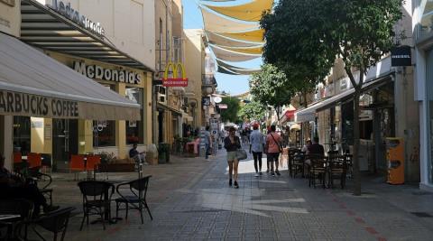 &Sigma;&tau;&omicron; 89% &tau;&omicron;&upsilon; &mu;έ&sigma;&omicron;&upsilon; ό&rho;&omicron;&upsilon; &tau;&eta;&sigmaf; &Epsilon;&Epsilon; &tau;&omicron; &epsilon;&pi;ί&pi;&epsilon;&delta;&omicron; &tau;&iota;&mu;ώ&nu; &sigma;&tau;&eta;&nu; &Kappa;ύ&pi;&rho;&omicron; &gamma;&iota;&alpha; &tau;&omicron; 2025-&Tau;&iota; &delta;&epsilon;ί&chi;&nu;&epsilon;&iota; έ&rho;&epsilon;&upsilon;&nu;&alpha; &tau;&eta;&sigmaf; Eurostat