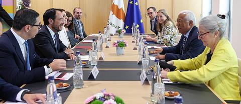 &Sigma;&epsilon; &alpha;&nu;&omicron;&iota;&kappa;&tau;ή &gamma;&rho;&alpha;&mu;&mu;ή &epsilon;&pi;&iota;&kappa;&omicron;&iota;&nu;&omega;&nu;ί&alpha;&sigmaf; &mu;&epsilon; &Gamma;&kappa;&omicron;&upsilon;&tau;έ&rho;&epsilon;&sigmaf; &omicron; &Alpha;&nu;&tau;ό&nu;&iota;&omicron; &Kappa;ό&sigma;&tau;&alpha; &gamma;&iota;&alpha; &tau;&omicron; &Kappa;&upsilon;&pi;&rho;&iota;&alpha;&kappa;ό-&Theta;έ&lambda;&epsilon;&iota; &rho;ό&lambda;&omicron; &kappa;&alpha;&iota; &pi;&alpha;&rho;&omicron;&upsilon;&sigma;ί&alpha; &sigma;&epsilon; ό&lambda;&alpha; &tau;&alpha; &sigma;&tau;ά&delta;&iota;&alpha; &tau;&eta;&sigmaf; &pi;&rho;&omega;&tau;&omicron;&beta;&omicron;&upsilon;&lambda;