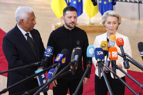&Iota;&sigma;&chi;&upsilon;&rho;ά &mu;&eta;&nu;ύ&mu;&alpha;&tau;&alpha; &sigma;&tau;ή&rho;&iota;&xi;&eta;&sigmaf; &pi;&rho;&omicron;&sigmaf; &Omicron;&upsilon;&kappa;&rho;&alpha;&nu;ί&alpha; &alpha;&pi;ό &Kappa;ό&sigma;&tau;&alpha; &kappa;&alpha;&iota; &phi;&omicron;&nu; &nu;&tau;&epsilon;&rho; &Lambda;ά&iota;&epsilon;&nu; &sigma;&tau;&eta; &Sigma;ύ&nu;&omicron;&delta;&omicron; &Kappa;&omicron;&rho;&upsilon;&phi;ή&sigmaf;