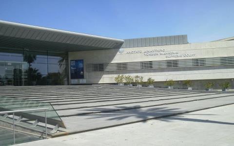 &Alpha;&pi;έ&rho;&rho;&iota;&psi;&epsilon; &tau;&eta;&nu; έ&phi;&epsilon;&sigma;&eta; &Lambda;&omicron;ύ&rho;&alpha; &kappa;&alpha;&iota; &Mu;&omicron;&upsilon;&alpha;ΐ&mu;&eta; &tau;&omicron; &Alpha;&nu;ώ&tau;&alpha;&tau;&omicron;-&Epsilon;&pi;&iota;&kappa;ύ&rho;&omega;&sigma;&epsilon; &tau;&eta;&nu; &alpha;&pi;ό&phi;&alpha;&sigma;&eta; &tau;&omicron;&upsilon; &Delta;&iota;&kappa;&alpha;&sigma;&tau;&eta;&rho;ί&omicron;&upsilon; &Epsilon;&rho;&gamma;&alpha;&tau;&iota;&kappa;ώ&nu; &Delta;&iota;&alpha;&phi;&omicron;&rho;ώ&nu; &gamma;&iota;&alpha; &alpha;&pi;&omicron;&zeta;&eta;&mu;&iota;ώ&sigma;&epsilon;&iota;&sigmaf;